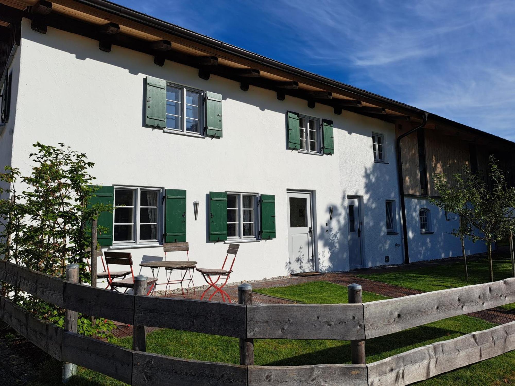 Neu! Ferienwohnungen Im Lueftlmalereck, Hennalahaus 오버아머가우 외부 사진