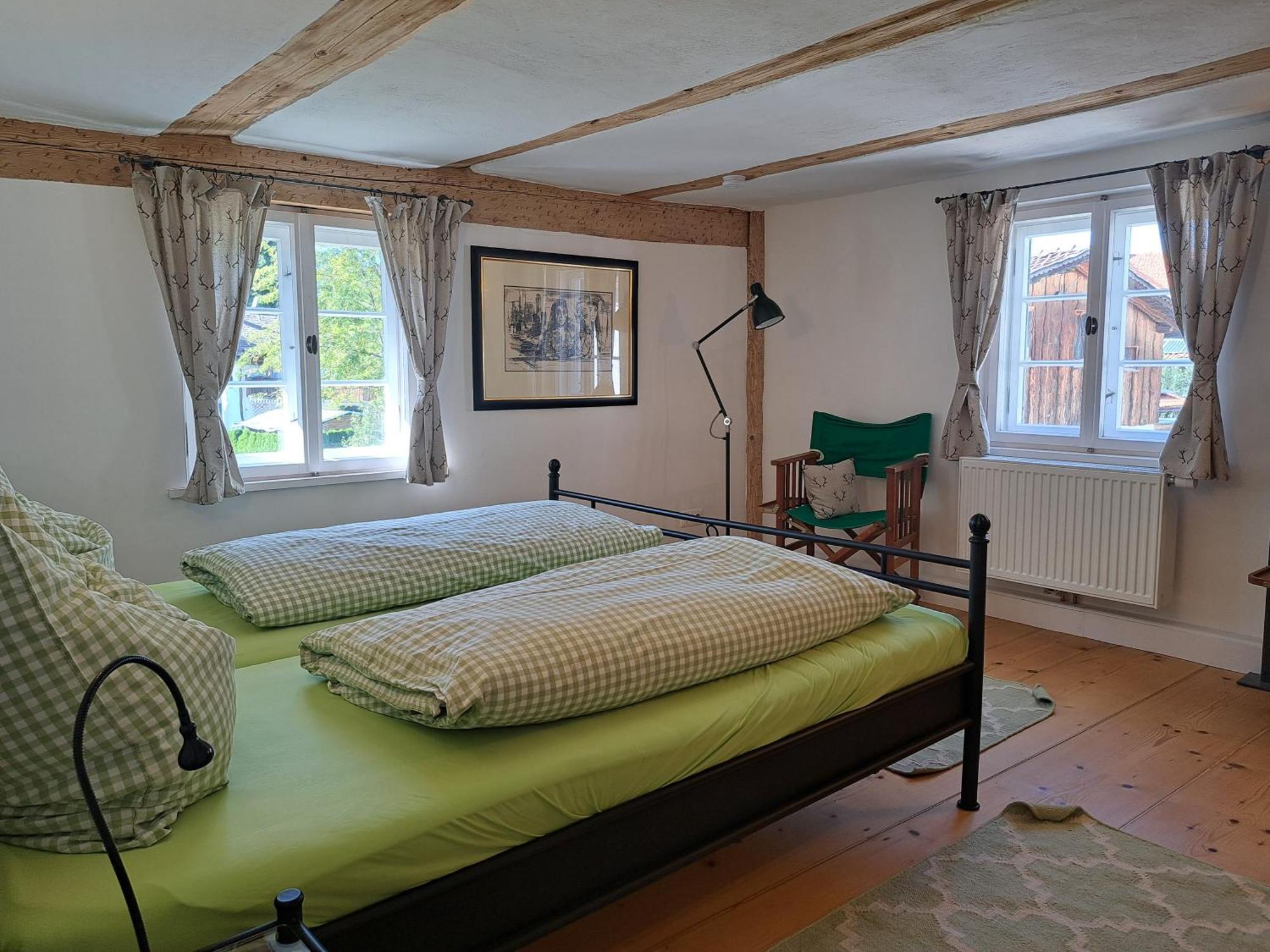 Neu! Ferienwohnungen Im Lueftlmalereck, Hennalahaus 오버아머가우 외부 사진