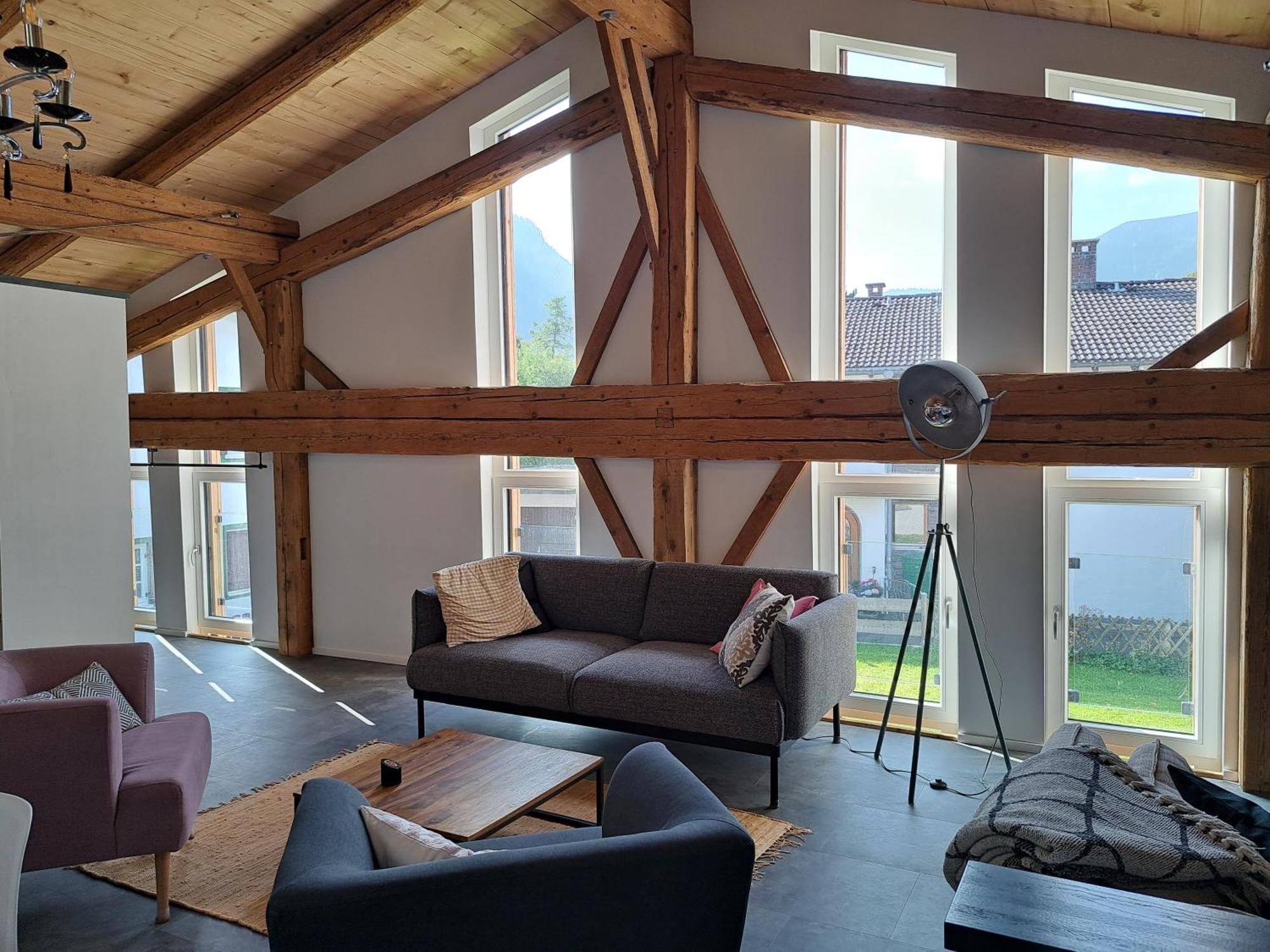 Neu! Ferienwohnungen Im Lueftlmalereck, Hennalahaus 오버아머가우 외부 사진