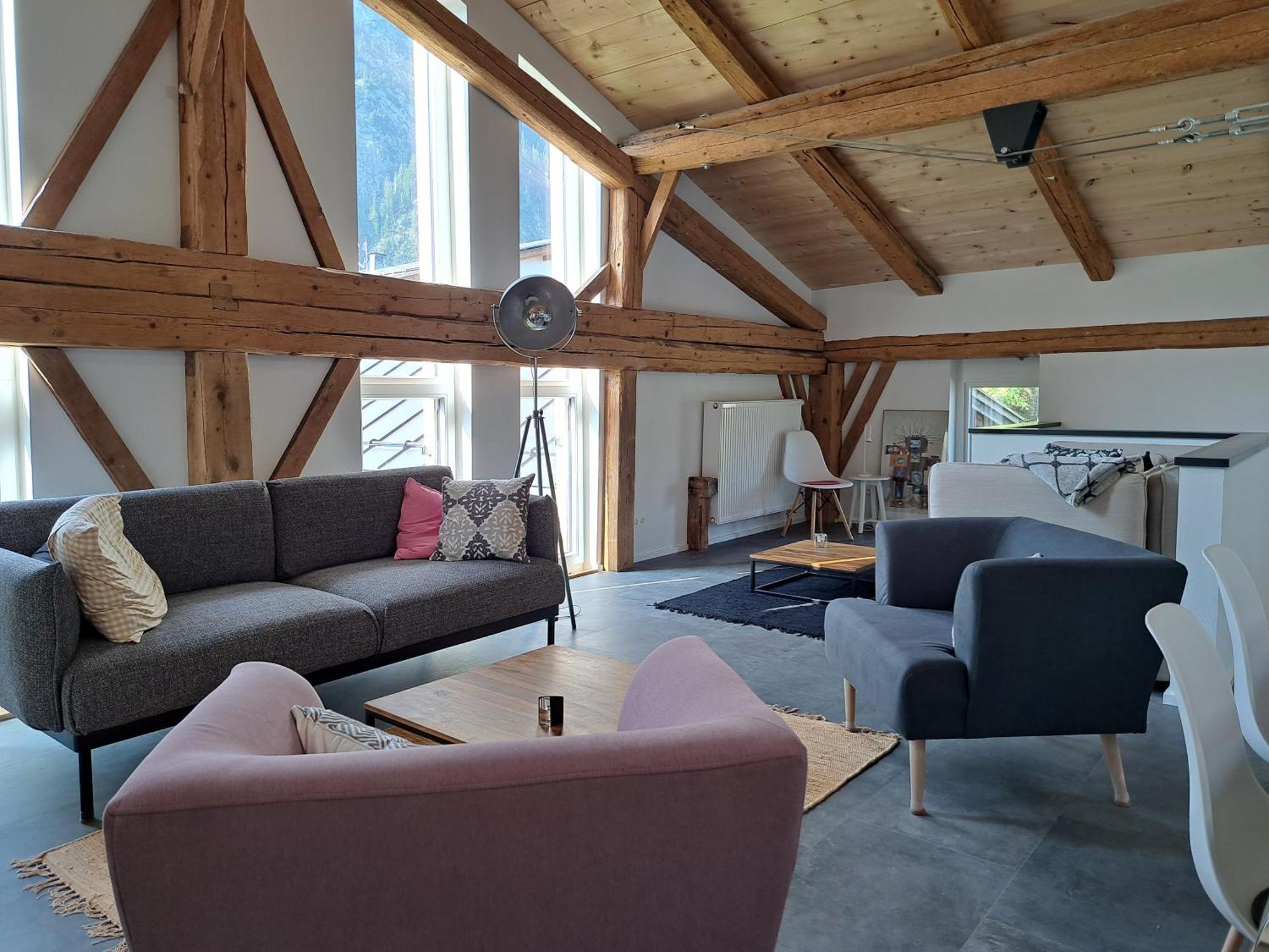 Neu! Ferienwohnungen Im Lueftlmalereck, Hennalahaus 오버아머가우 외부 사진
