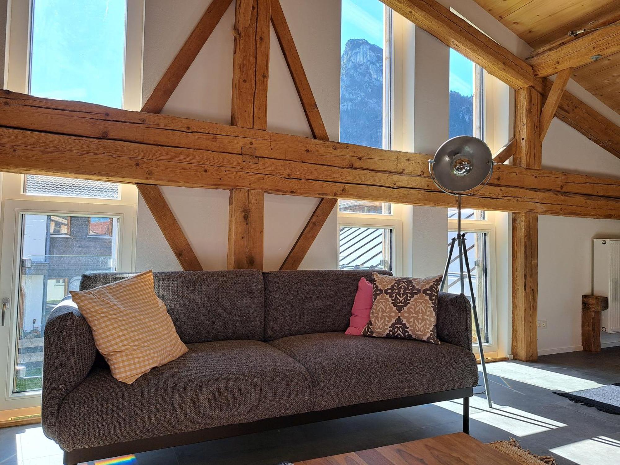 Neu! Ferienwohnungen Im Lueftlmalereck, Hennalahaus 오버아머가우 외부 사진